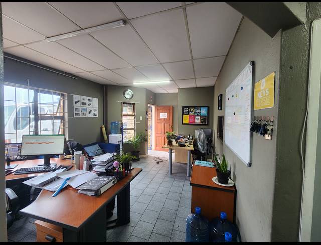 440M² WAREHOUSE TO LET IN WADEVILLE
